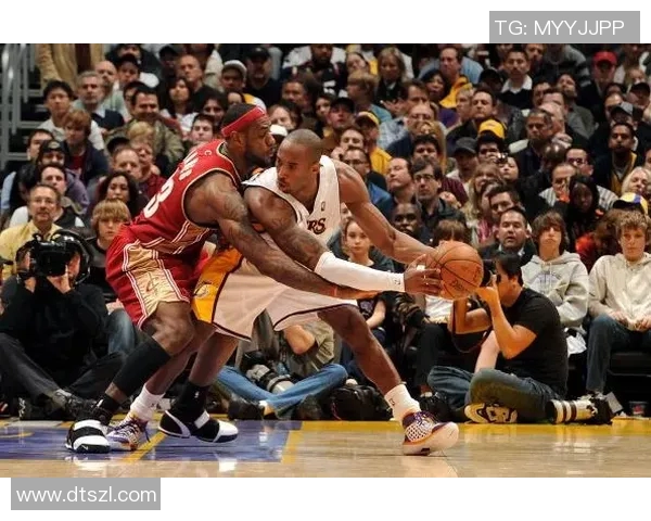 1997年公牛与湖人对决回顾:传奇球队的巅峰对抗与历史意义分析 1997年公牛与湖人对决回顾:传奇球队的巅峰对抗与历史意义分析